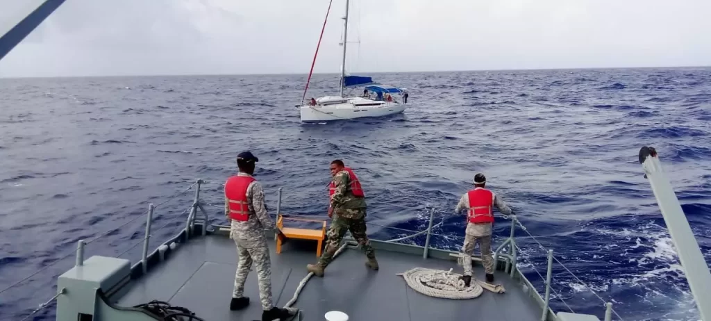 Velero en alta Mar