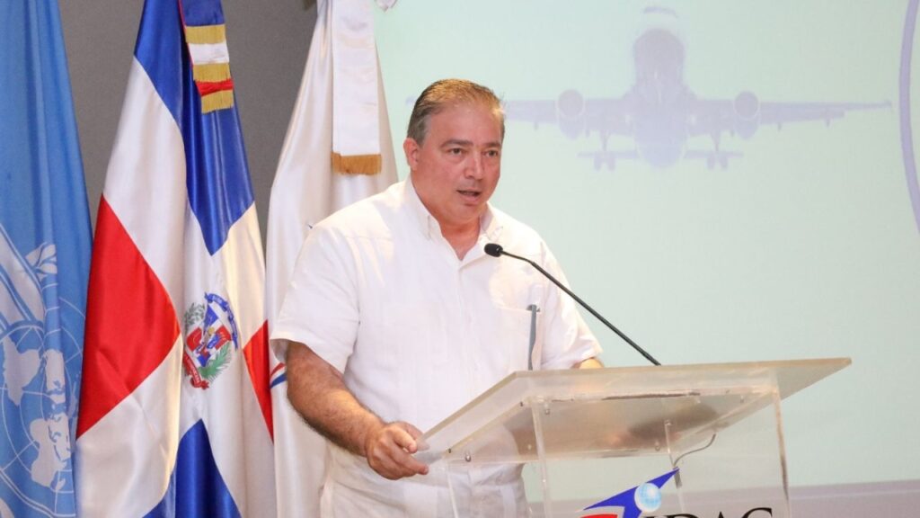 Héctor Porcella será nuevo presidente Junta de Aviación Civil