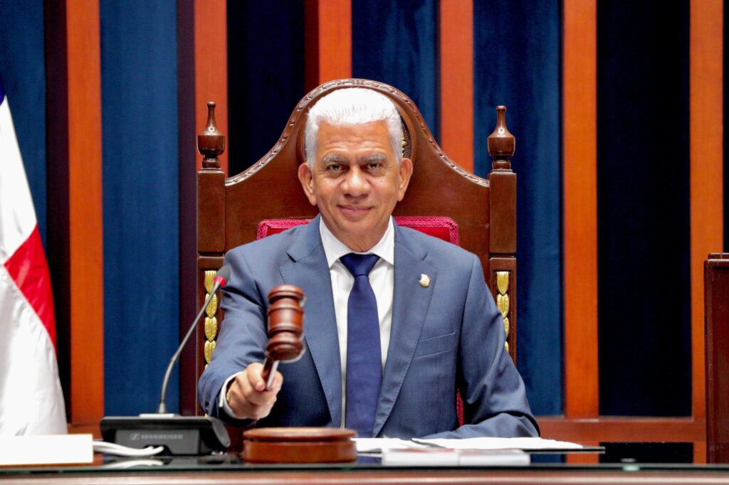 Senado declara de urgencia  y aprueba Presupuesto Complementario