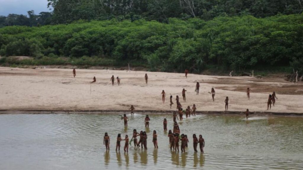 Descubren tribu aislada en una zona de la Amazonia peruana