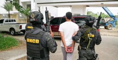 Capturan hombres vinculan al decomiso de 371 paquetes de cocaína en tanques de miel
