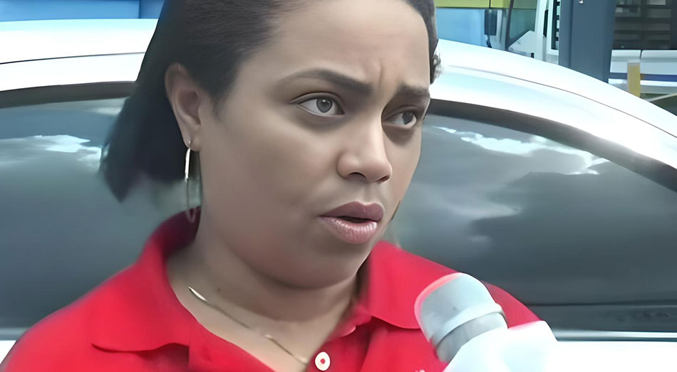 A una mujer en Bonao