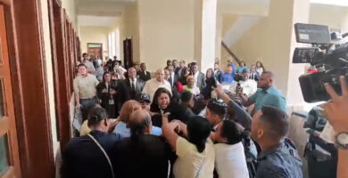 ¡Se armó! Abogadas se enfrentan a golpes en la Fiscalía del Distrito Nacional