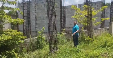 Denuncian abandono de construcción de escuela desde el año 2013