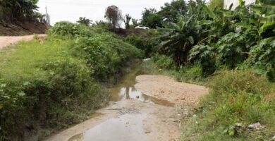Exigen intervenir cañada que inunda las viviendas cada vez que llueve en Quita Sueño