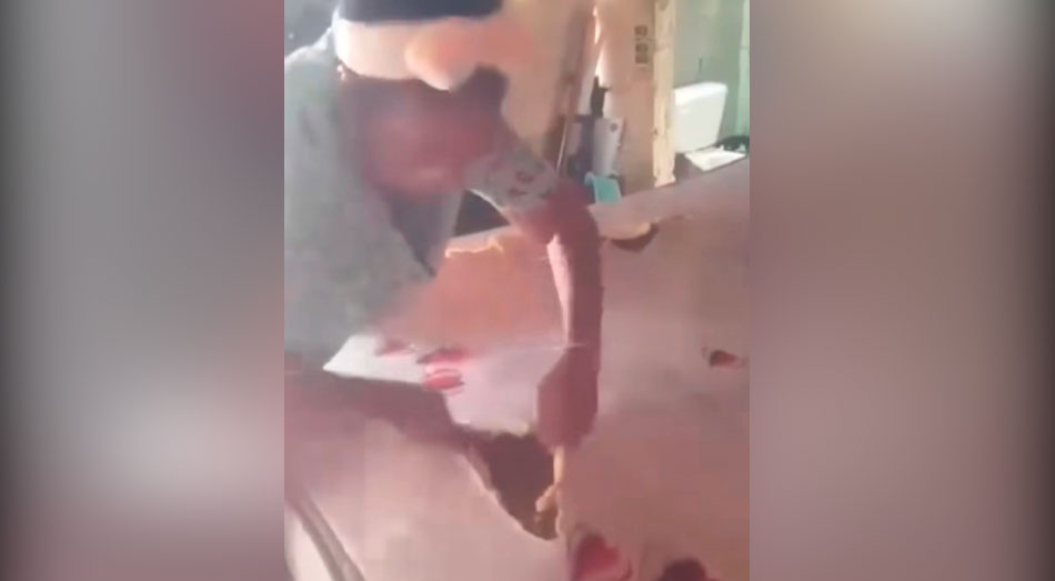 Una mujer a su ex pareja