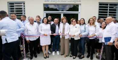 Vicepresidenta entrega infraestructuras educativas, comunitarias y de gestión energética en el Cibao