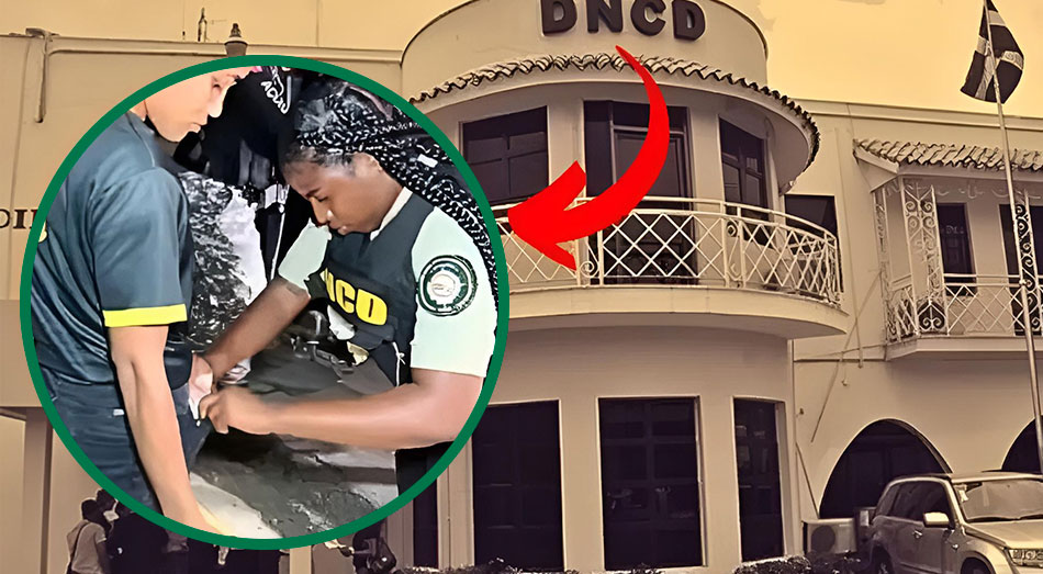 Una agente de la DNCD