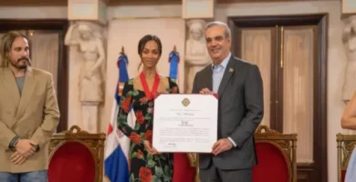 Abinader y Zoe Saldaña
