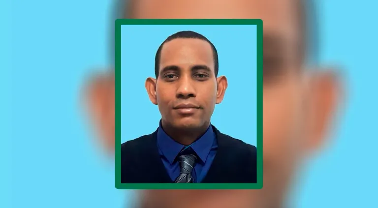 el profesor Melvin Pichardo