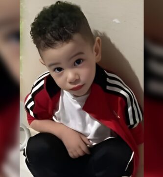 Perro rastreador busca al niño desaparecido en La Vega