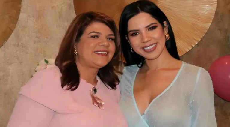 Yubelkis Peralta y su madre